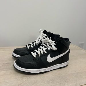 NIKE DUNK HIGH TOP BLACK & WHITE